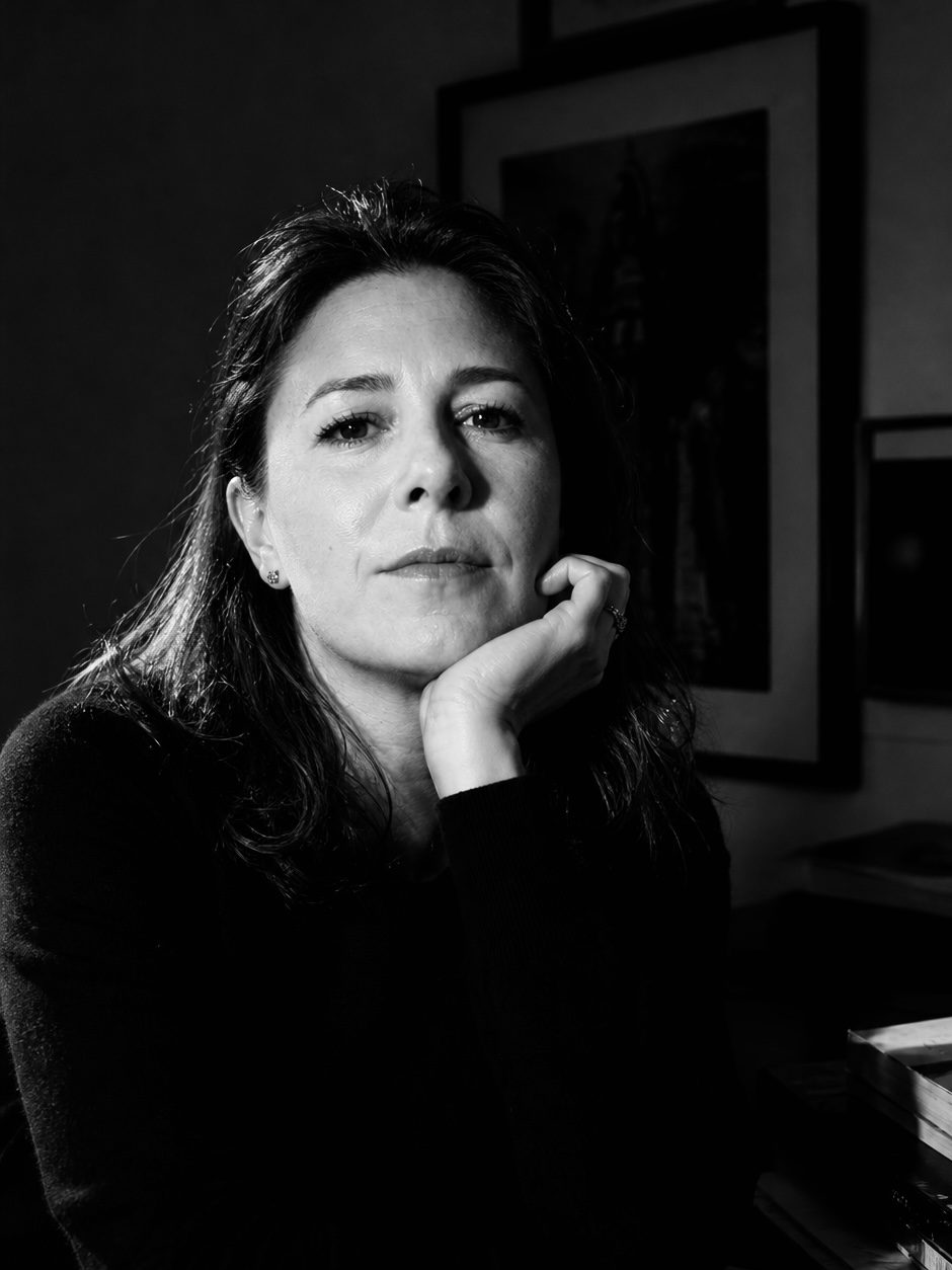 Rhéa Hleihel's Self-Portrait, black and white, high-contrast, hand under chin